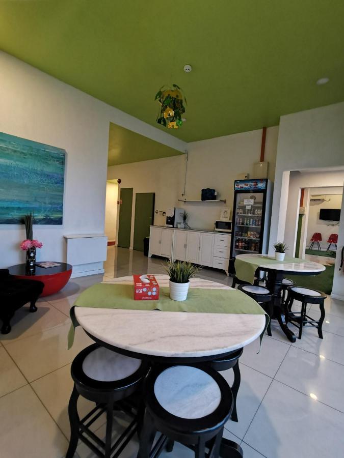 Olive Hotel Johor Bahru Esterno foto