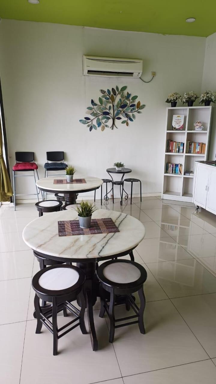 Olive Hotel Johor Bahru Esterno foto